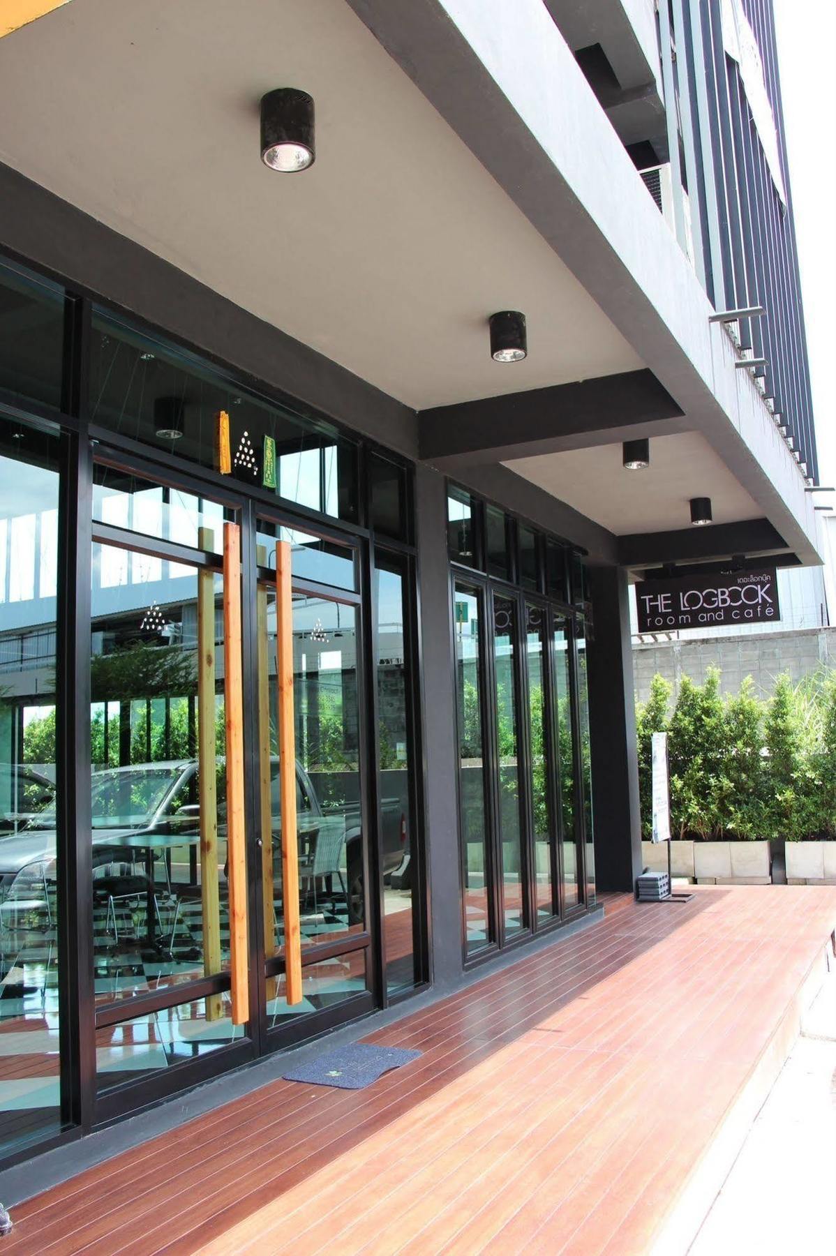 The Logbook Room And Cafe' Chonburi Exterior foto